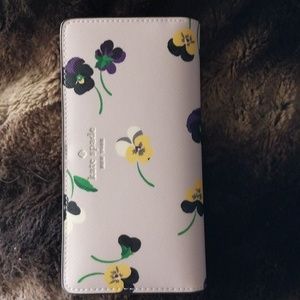 Kate Spade Dana Toss wallet
